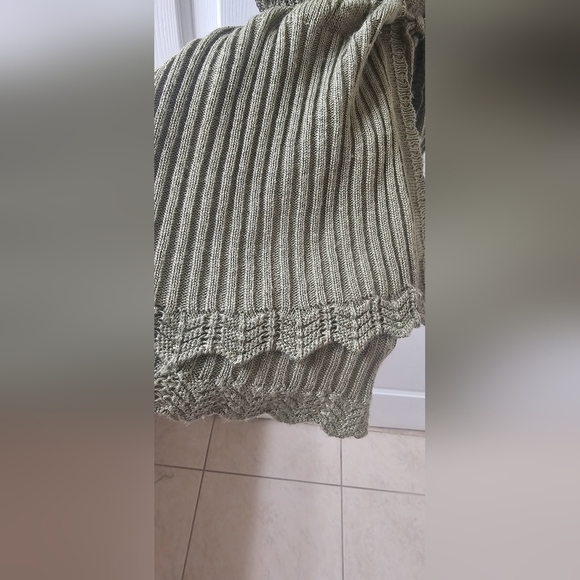 Faded Glory Crocheted Cardigan Army Green. XL (15/18) - Picture 6 of 9